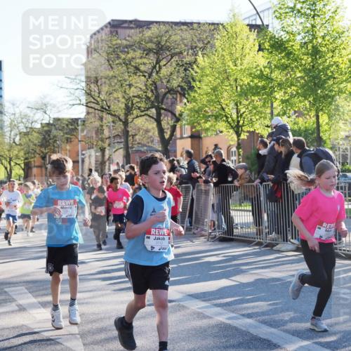 25.04.2025 - Das Zehntel MichiJ http://msf.ph/oto/7702402 26.04.2025 08:52:48 Laufen 1064, 3112 meine-sportfotos.de