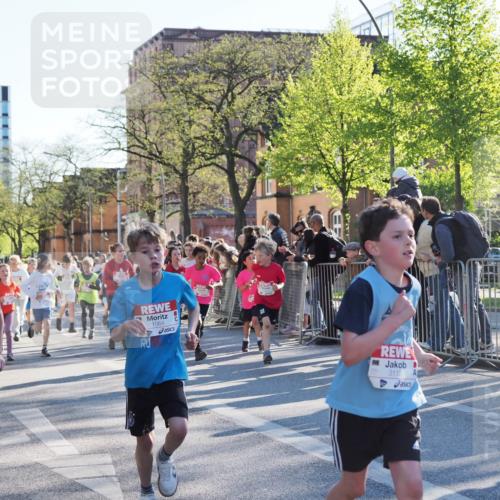 25.04.2025 - Das Zehntel MichiJ http://msf.ph/oto/7702411 26.04.2025 08:52:49 Laufen 1062, 1064, 3112 meine-sportfotos.de