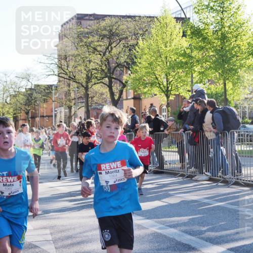25.04.2025 - Das Zehntel MichiJ http://msf.ph/oto/7702419 26.04.2025 08:52:49 Laufen 1067, 1064 meine-sportfotos.de