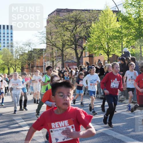 25.04.2025 - Das Zehntel MichiJ http://msf.ph/oto/7702485 26.04.2025 08:52:53 Laufen 12 meine-sportfotos.de
