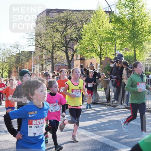 25.04.2025 - Das Zehntel MichiJ http://msf.ph/oto/7702592 26.04.2025 08:53:00 Laufen 3211, 1180, 2520, 3261, 1181 meine-sportfotos.de