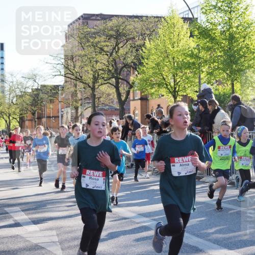25.04.2025 - Das Zehntel MichiJ http://msf.ph/oto/7702697 26.04.2025 08:53:07 Laufen 2386, 2381 meine-sportfotos.de