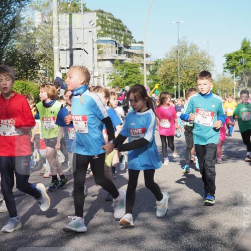 25.04.2025 - Das Zehntel KatJ http://msf.ph/oto/7704953 26.04.2025 08:38:55 Laufen 2775, 3831, 3833, 1875 meine-sportfotos.de