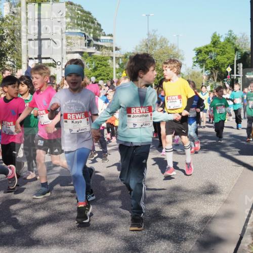 25.04.2025 - Das Zehntel KatJ http://msf.ph/oto/7706698 26.04.2025 08:39:39 Laufen 2424, 3307, 2410, 2407 meine-sportfotos.de