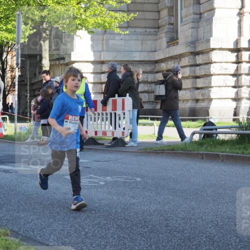 25.04.2025 - Das Zehntel KatJ http://msf.ph/oto/7707106 26.04.2025 08:40:02 Laufen 1961 meine-sportfotos.de