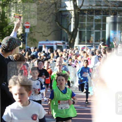 25.04.2025 - Das Zehntel Jannik Wohlers http://msf.ph/oto/7734389 26.04.2025 08:38:03 Laufen 1750, 1537 meine-sportfotos.de