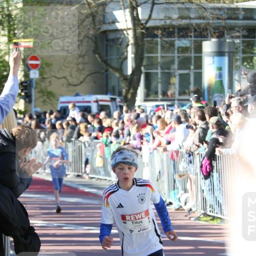 25.04.2025 - Das Zehntel Jannik Wohlers http://msf.ph/oto/7734511 26.04.2025 08:37:51 Laufen 3488 meine-sportfotos.de