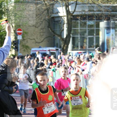 25.04.2025 - Das Zehntel Jannik Wohlers http://msf.ph/oto/7734608 26.04.2025 08:37:46 Laufen 2800, 3606 meine-sportfotos.de