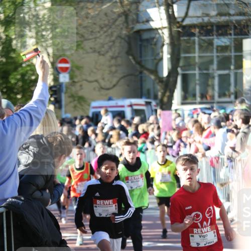 25.04.2025 - Das Zehntel Jannik Wohlers http://msf.ph/oto/7734659 26.04.2025 08:37:44 Laufen 2696, 1945 meine-sportfotos.de