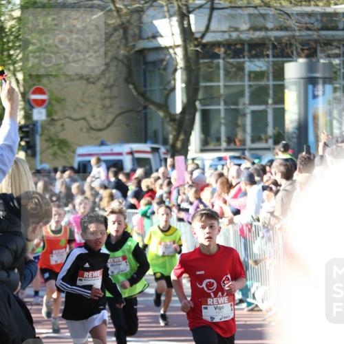 25.04.2025 - Das Zehntel Jannik Wohlers http://msf.ph/oto/7734662 26.04.2025 08:37:43 Laufen 1945 meine-sportfotos.de