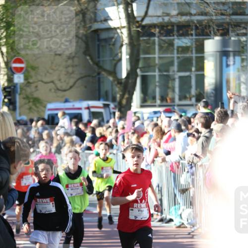 25.04.2025 - Das Zehntel Jannik Wohlers http://msf.ph/oto/7734670 26.04.2025 08:37:43 Laufen 2696, 1945 meine-sportfotos.de