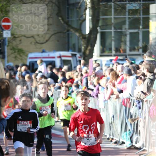 25.04.2025 - Das Zehntel Jannik Wohlers http://msf.ph/oto/7734673 26.04.2025 08:37:43 Laufen 2696, 1945 meine-sportfotos.de