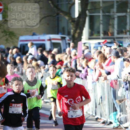 25.04.2025 - Das Zehntel Jannik Wohlers http://msf.ph/oto/7734675 26.04.2025 08:37:43 Laufen 2696, 1945 meine-sportfotos.de