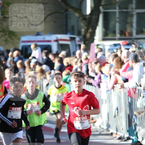 25.04.2025 - Das Zehntel Jannik Wohlers http://msf.ph/oto/7734678 26.04.2025 08:37:43 Laufen 2696, 1945 meine-sportfotos.de