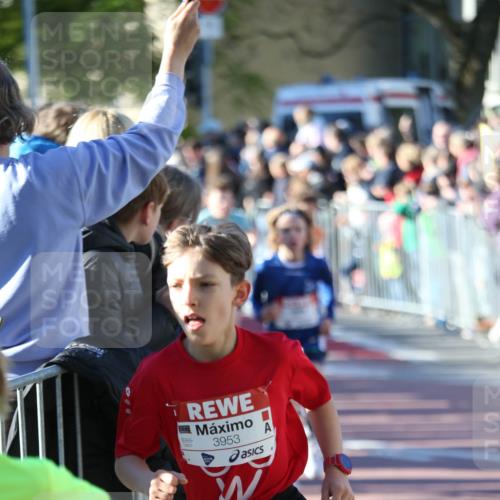 25.04.2025 - Das Zehntel Jannik Wohlers http://msf.ph/oto/7735011 26.04.2025 08:37:23 Laufen 2961, 3953 meine-sportfotos.de