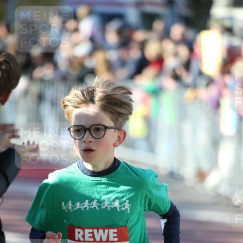 25.04.2025 - Das Zehntel Jannik Wohlers http://msf.ph/oto/7735124 26.04.2025 08:37:11 Laufen 4, 1490 meine-sportfotos.de