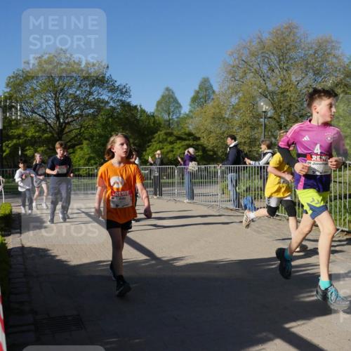 25.04.2025 - Das Zehntel Zöllner http://msf.ph/oto/7752039 26.04.2025 08:42:07 Laufen 2213 meine-sportfotos.de