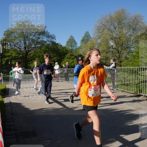 25.04.2025 - Das Zehntel Zöllner http://msf.ph/oto/7752048 26.04.2025 08:42:08 Laufen 3811 meine-sportfotos.de