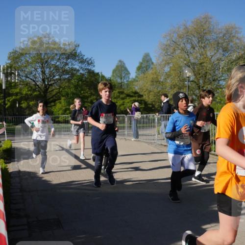 25.04.2025 - Das Zehntel Zöllner http://msf.ph/oto/7752053 26.04.2025 08:42:09 Laufen  meine-sportfotos.de