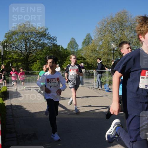 25.04.2025 - Das Zehntel Zöllner http://msf.ph/oto/7752062 26.04.2025 08:42:10 Laufen 2170, 2364 meine-sportfotos.de