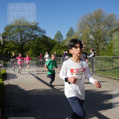 25.04.2025 - Das Zehntel Zöllner http://msf.ph/oto/7752064 26.04.2025 08:42:10 Laufen 2170 meine-sportfotos.de