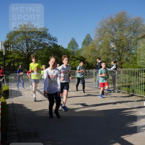 25.04.2025 - Das Zehntel Zöllner http://msf.ph/oto/7752127 26.04.2025 08:42:15 Laufen  meine-sportfotos.de