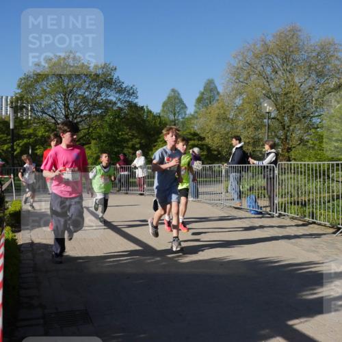 25.04.2025 - Das Zehntel Zöllner http://msf.ph/oto/7752163 26.04.2025 08:42:19 Laufen  meine-sportfotos.de