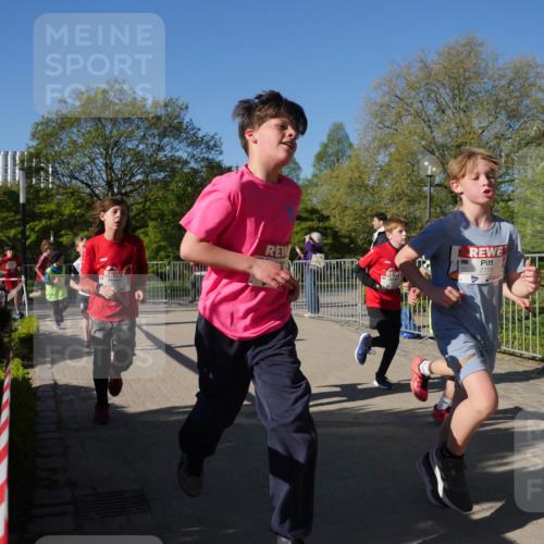 25.04.2025 - Das Zehntel Zöllner http://msf.ph/oto/7752176 26.04.2025 08:42:19 Laufen 2706 meine-sportfotos.de