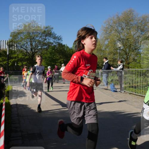 25.04.2025 - Das Zehntel Zöllner http://msf.ph/oto/7752185 26.04.2025 08:42:20 Laufen 1541 meine-sportfotos.de
