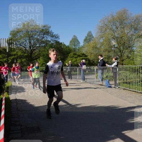 25.04.2025 - Das Zehntel Zöllner http://msf.ph/oto/7752188 26.04.2025 08:42:21 Laufen  meine-sportfotos.de