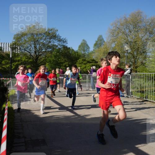 25.04.2025 - Das Zehntel Zöllner http://msf.ph/oto/7752222 26.04.2025 08:42:23 Laufen 1924 meine-sportfotos.de
