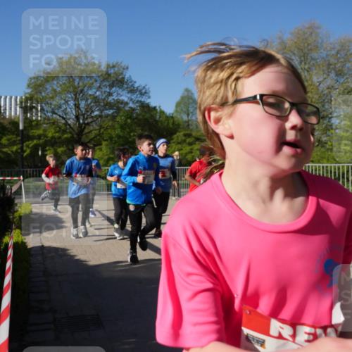 25.04.2025 - Das Zehntel Zöllner http://msf.ph/oto/7752236 26.04.2025 08:42:25 Laufen  meine-sportfotos.de