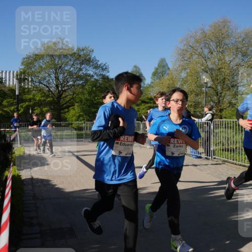 25.04.2025 - Das Zehntel Zöllner http://msf.ph/oto/7752250 26.04.2025 08:42:26 Laufen 2008, 1241, 2007 meine-sportfotos.de