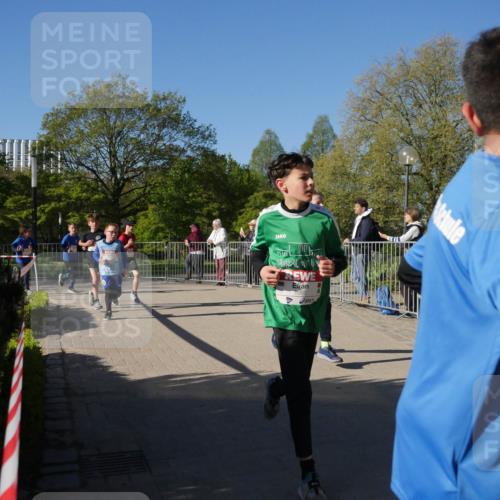25.04.2025 - Das Zehntel Zöllner http://msf.ph/oto/7752255 26.04.2025 08:42:27 Laufen 1665 meine-sportfotos.de