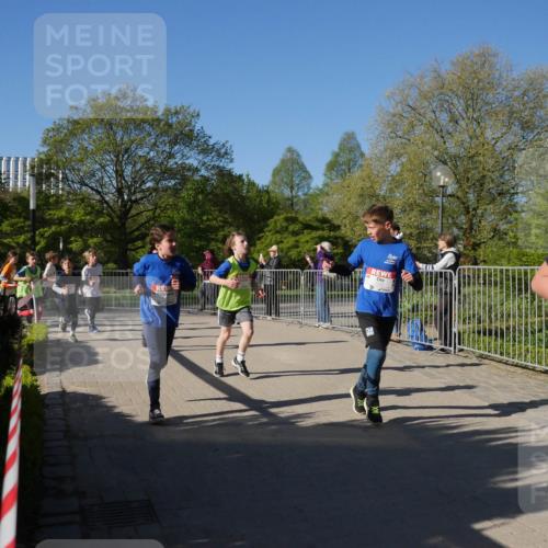 25.04.2025 - Das Zehntel Zöllner http://msf.ph/oto/7752288 26.04.2025 08:42:30 Laufen  meine-sportfotos.de
