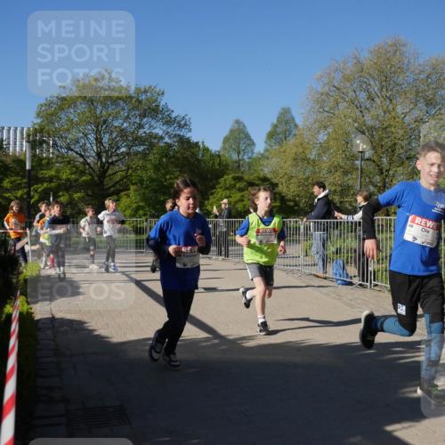 25.04.2025 - Das Zehntel Zöllner http://msf.ph/oto/7752293 26.04.2025 08:42:30 Laufen 1245 meine-sportfotos.de