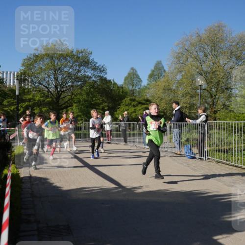 25.04.2025 - Das Zehntel Zöllner http://msf.ph/oto/7752301 26.04.2025 08:42:31 Laufen  meine-sportfotos.de