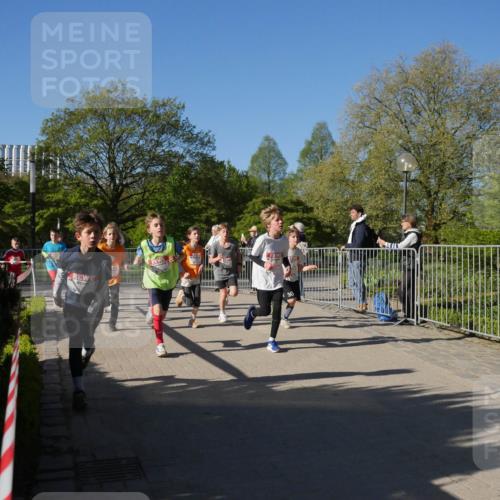 25.04.2025 - Das Zehntel Zöllner http://msf.ph/oto/7752309 26.04.2025 08:42:32 Laufen 30 meine-sportfotos.de