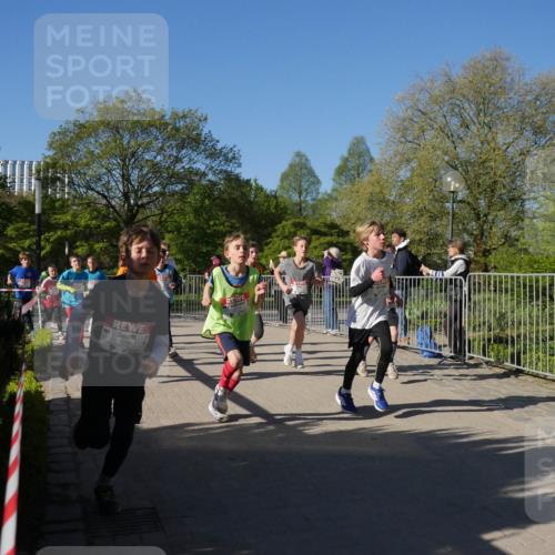 25.04.2025 - Das Zehntel Zöllner http://msf.ph/oto/7752315 26.04.2025 08:42:32 Laufen 1094 meine-sportfotos.de