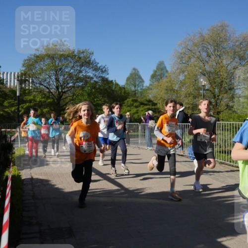 25.04.2025 - Das Zehntel Zöllner http://msf.ph/oto/7752331 26.04.2025 08:42:33 Laufen 2516 meine-sportfotos.de
