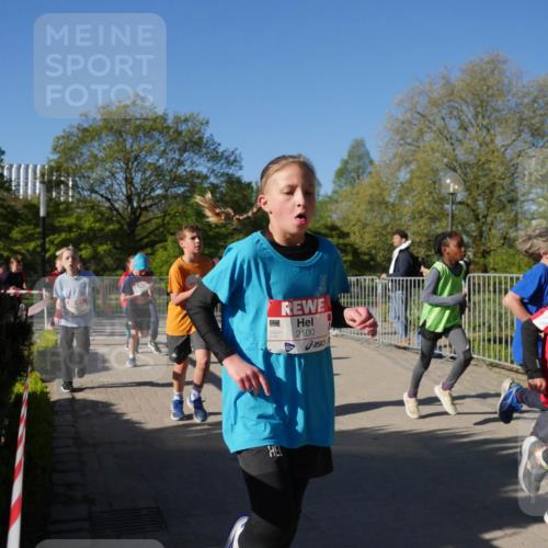 25.04.2025 - Das Zehntel Zöllner http://msf.ph/oto/7752365 26.04.2025 08:42:36 Laufen 2100 meine-sportfotos.de