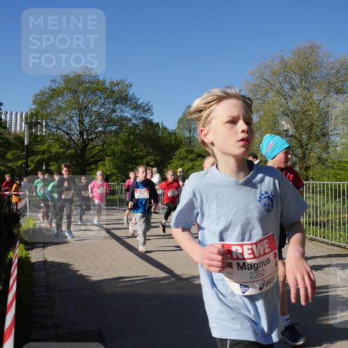 25.04.2025 - Das Zehntel Zöllner http://msf.ph/oto/7752383 26.04.2025 08:42:38 Laufen 2352 meine-sportfotos.de