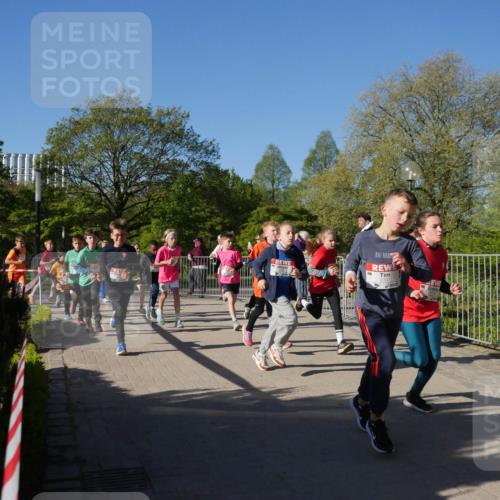 25.04.2025 - Das Zehntel Zöllner http://msf.ph/oto/7752389 26.04.2025 08:42:38 Laufen 2705 meine-sportfotos.de
