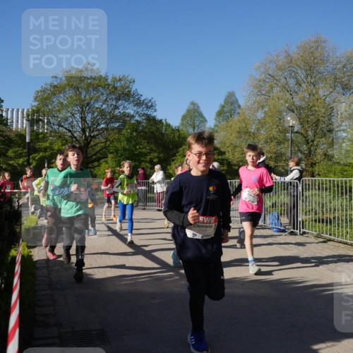 25.04.2025 - Das Zehntel Zöllner http://msf.ph/oto/7752403 26.04.2025 08:42:40 Laufen 4, 2599 meine-sportfotos.de