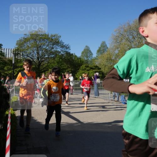 25.04.2025 - Das Zehntel Zöllner http://msf.ph/oto/7752421 26.04.2025 08:42:41 Laufen 3783, 3751, 1483 meine-sportfotos.de