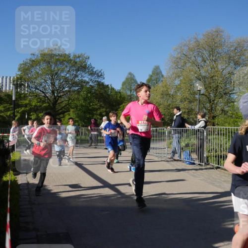 25.04.2025 - Das Zehntel Zöllner http://msf.ph/oto/7752498 26.04.2025 08:42:49 Laufen 2024, 386 meine-sportfotos.de