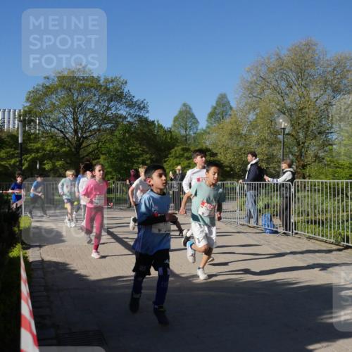 25.04.2025 - Das Zehntel Zöllner http://msf.ph/oto/7752516 26.04.2025 08:42:50 Laufen  meine-sportfotos.de