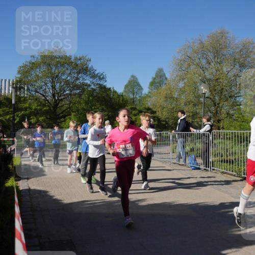 25.04.2025 - Das Zehntel Zöllner http://msf.ph/oto/7752527 26.04.2025 08:42:51 Laufen  meine-sportfotos.de