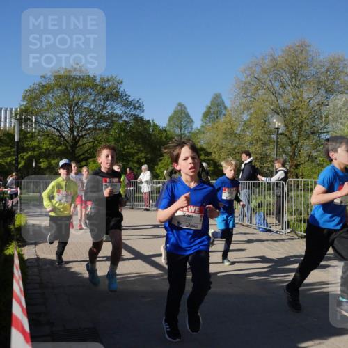 25.04.2025 - Das Zehntel Zöllner http://msf.ph/oto/7752559 26.04.2025 08:42:54 Laufen 1229 meine-sportfotos.de
