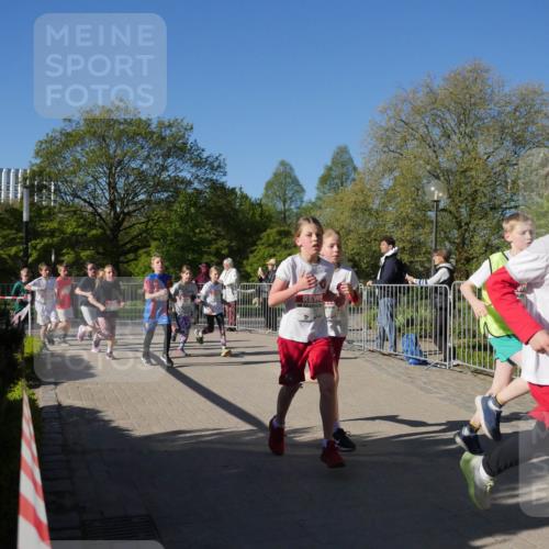 25.04.2025 - Das Zehntel Zöllner http://msf.ph/oto/7752581 26.04.2025 08:42:56 Laufen 1756 meine-sportfotos.de